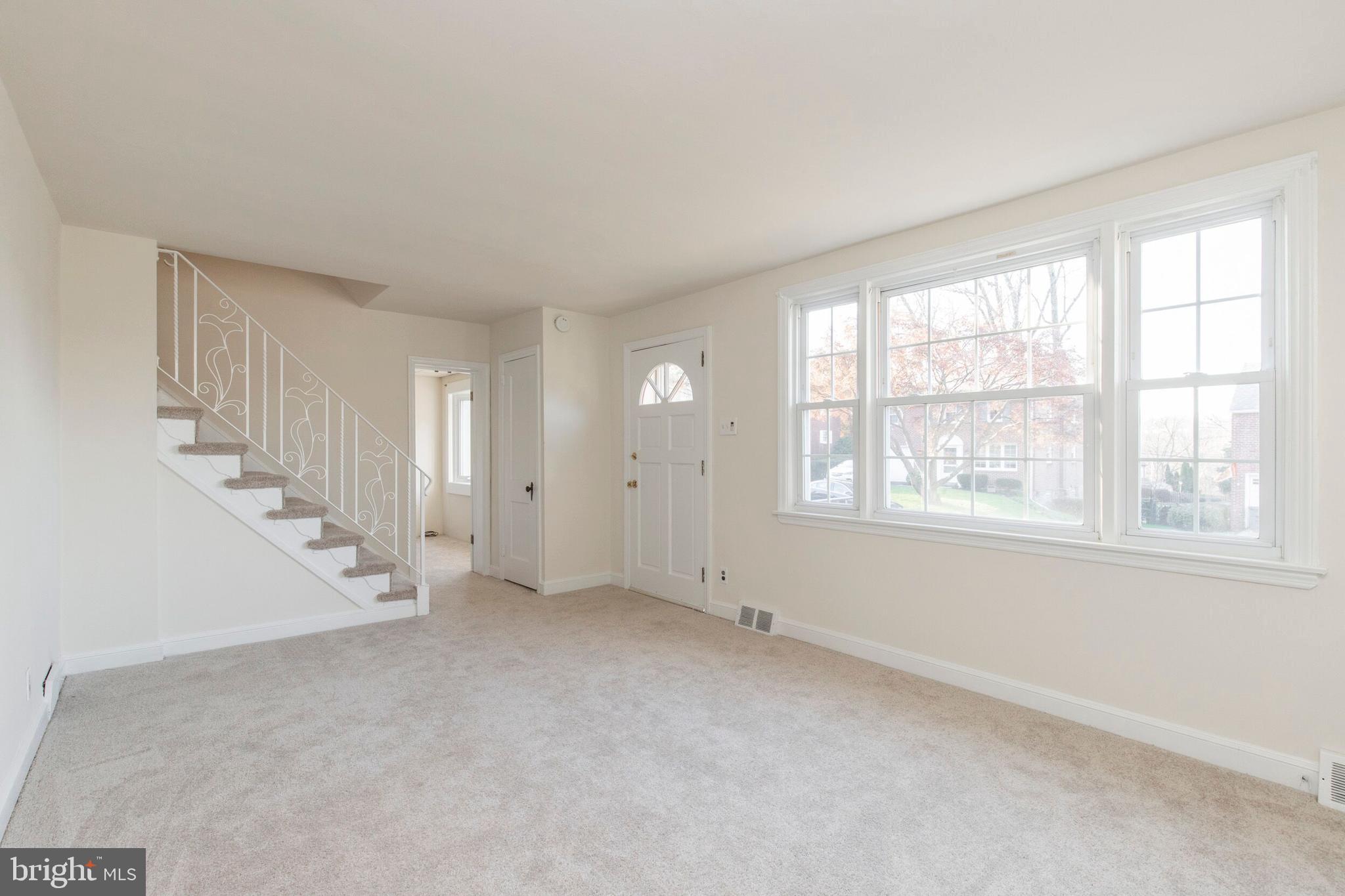 285 Friendship Road Drexel Hill, PA 19026 - Photo 4 of 30