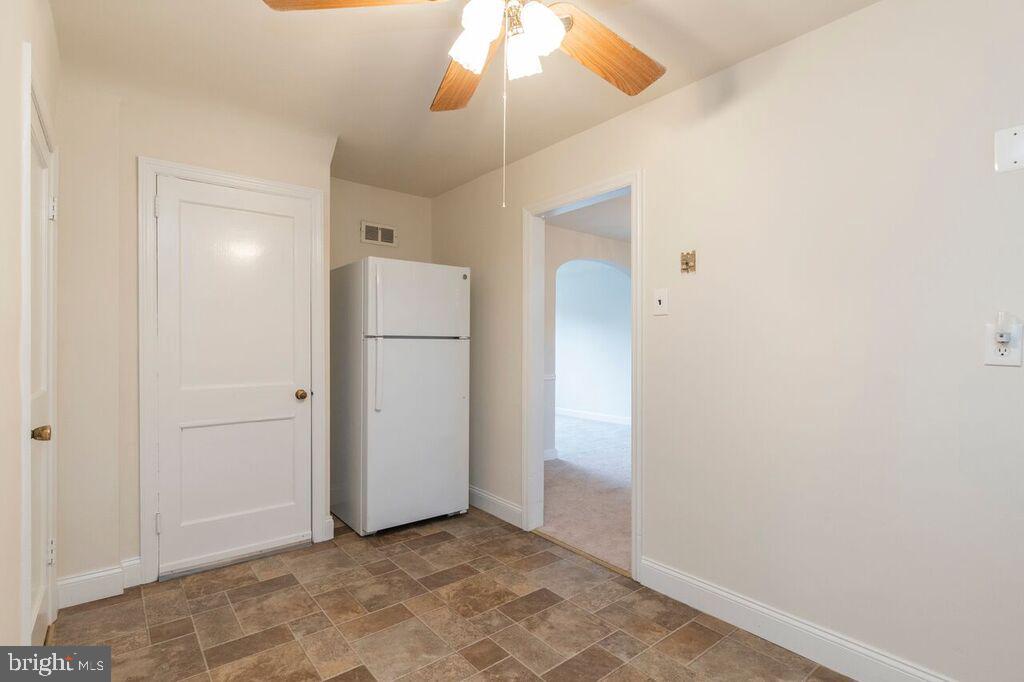 285 Friendship Road Drexel Hill, PA 19026 - Photo 10 of 30