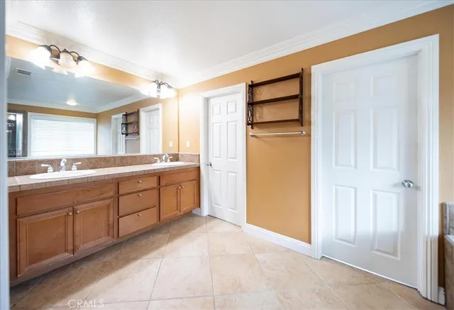 $3,700 | 36071 Horseshoe Court, Wildomar, CA 92595