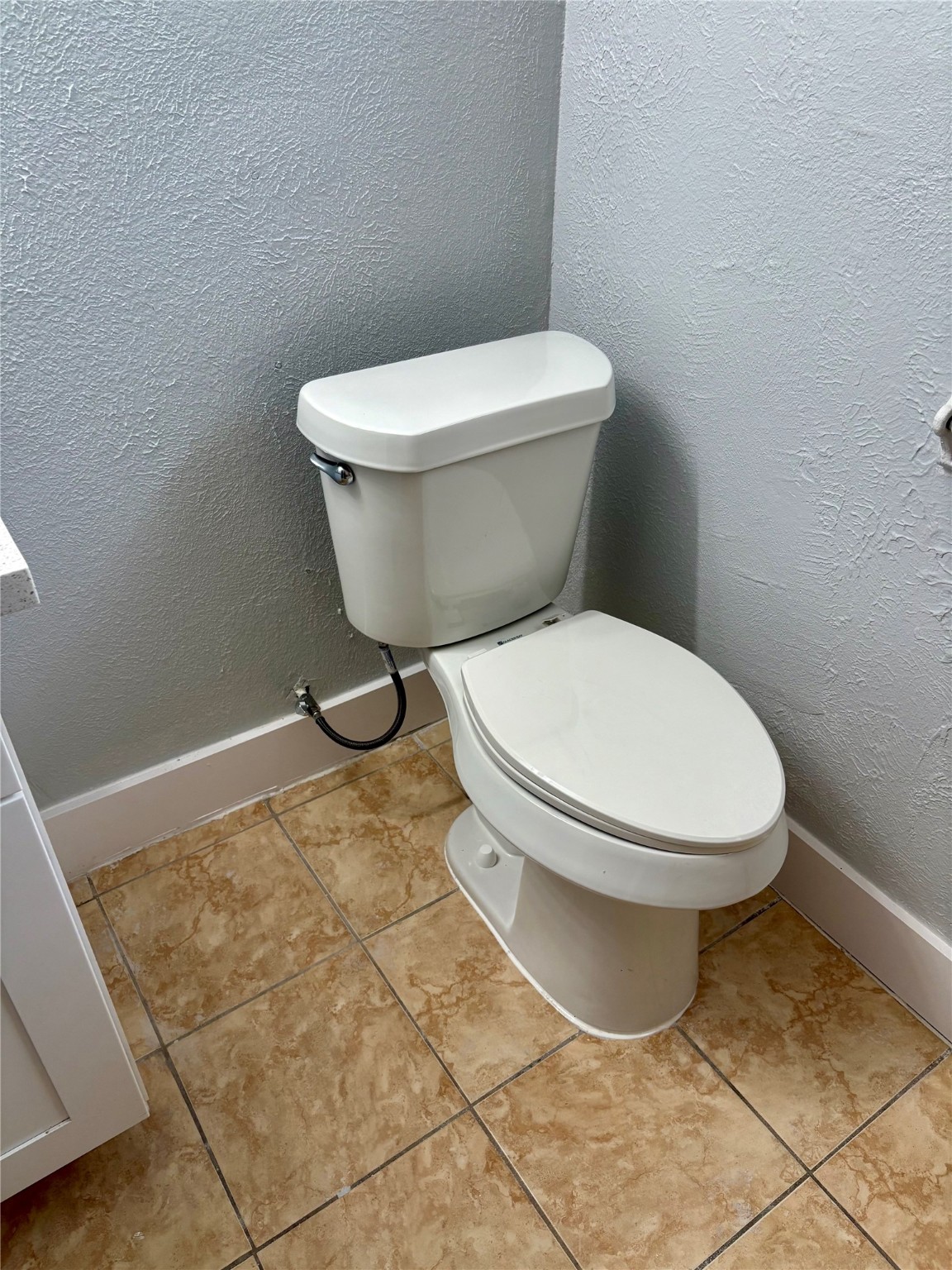 1125 Ann, Unit 11 Pasadena, TX 77506 - Photo 6 of 13 a bathroom with a toilet