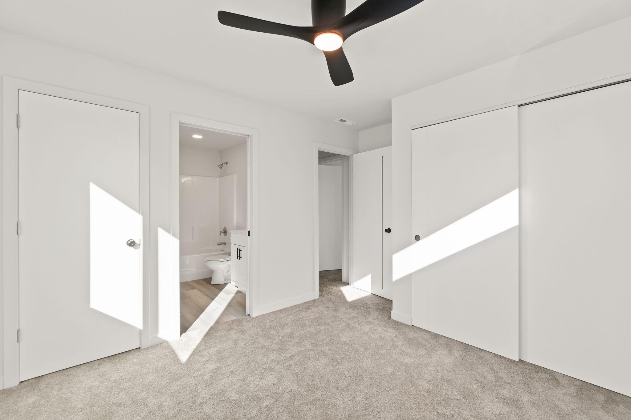 61632 Pettigrew Road, Unit 18 Bend, OR 97702 - Photo 13 of 17 13-web-or-mls-Riley Visuals-35