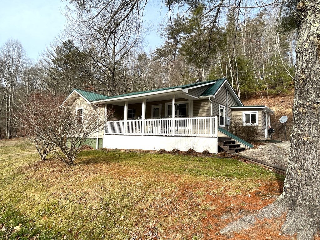 1793 Cox Hollow Road Pulaski, VA 24301 - Photo 25 of 34 Gallery Image 25