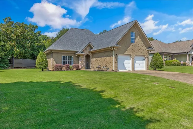 $315,000 | 105 Linden Hall Lane, Easley, SC 29640