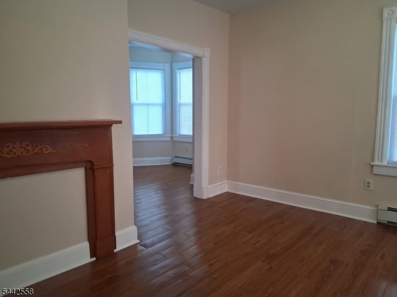 58 Thompson Street Raritan, NJ 08869 - Photo 3 of 11