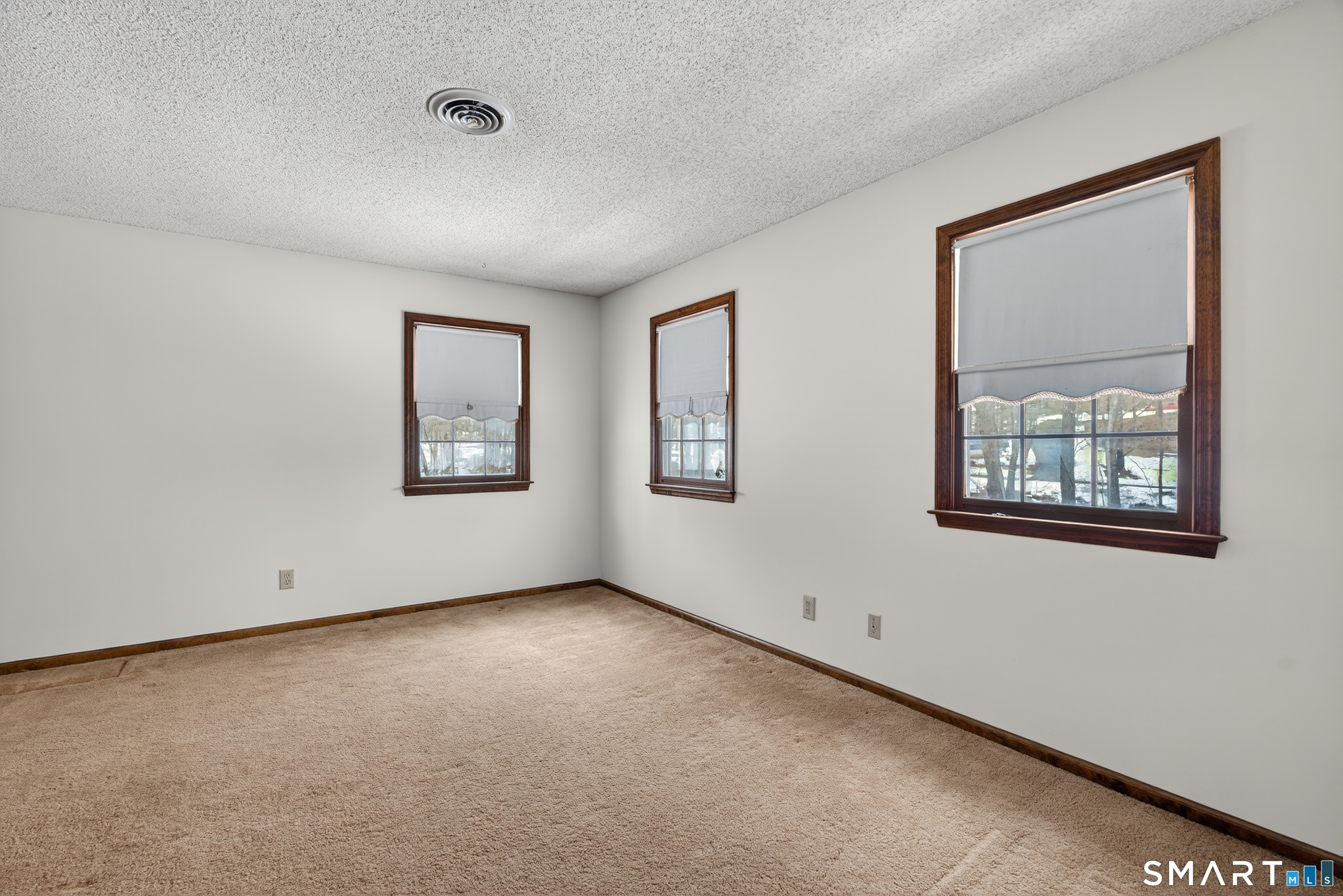 1 Dunsinane Road Brookfield, CT 06804 - Photo 31 of 39