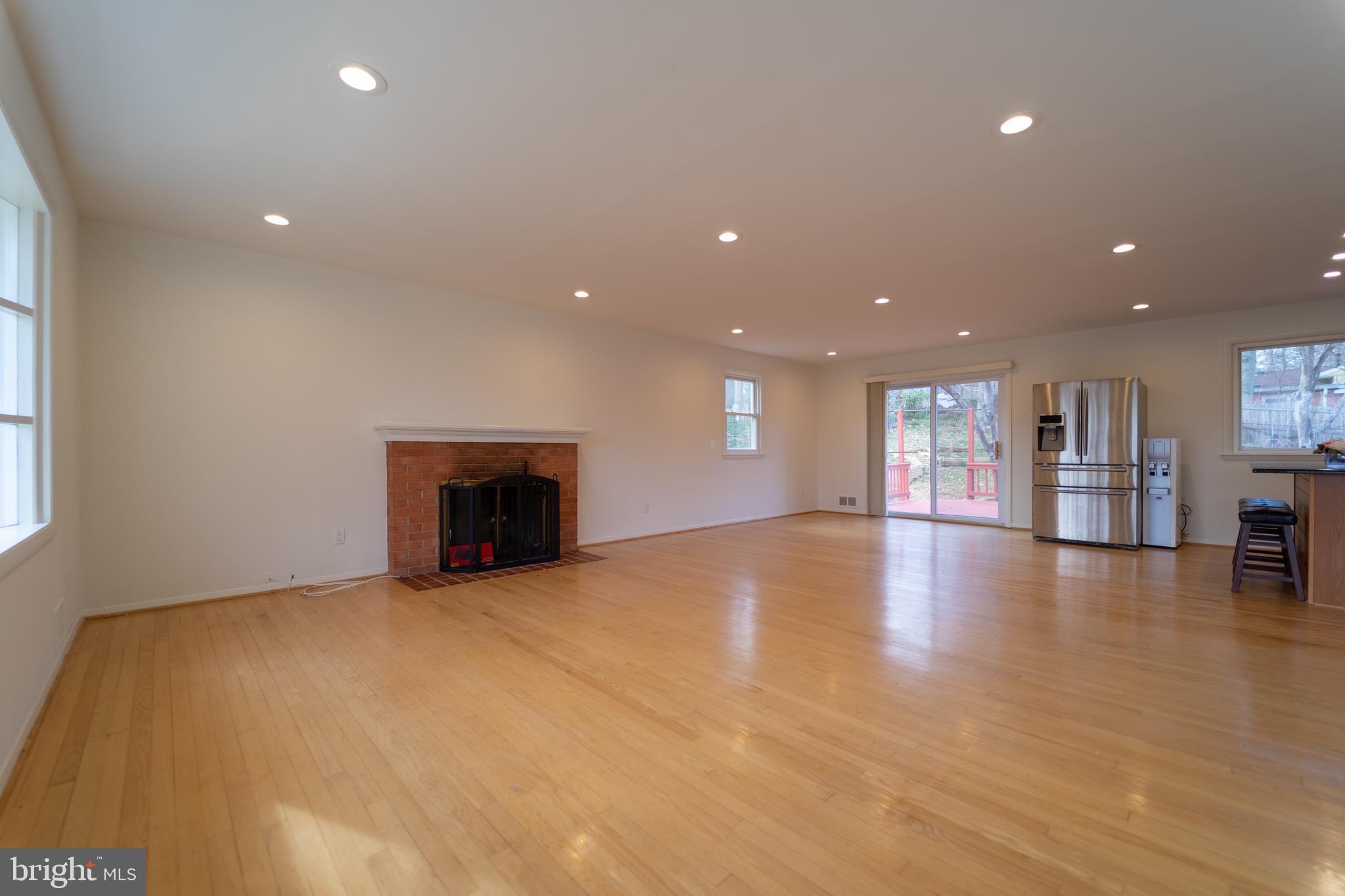 7902 Slidell Lane Springfield, VA 22151 - Photo 2 of 17 Gallery Image 2