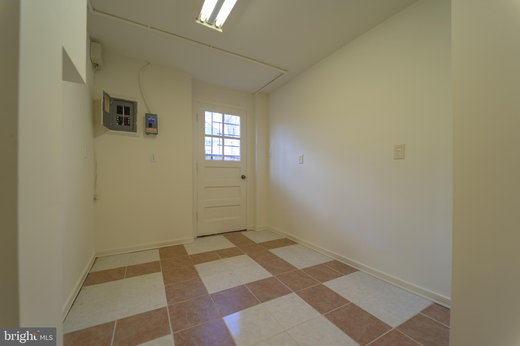 7902 Slidell Lane Springfield, VA 22151 - Photo 17 of 17 Gallery Image 17