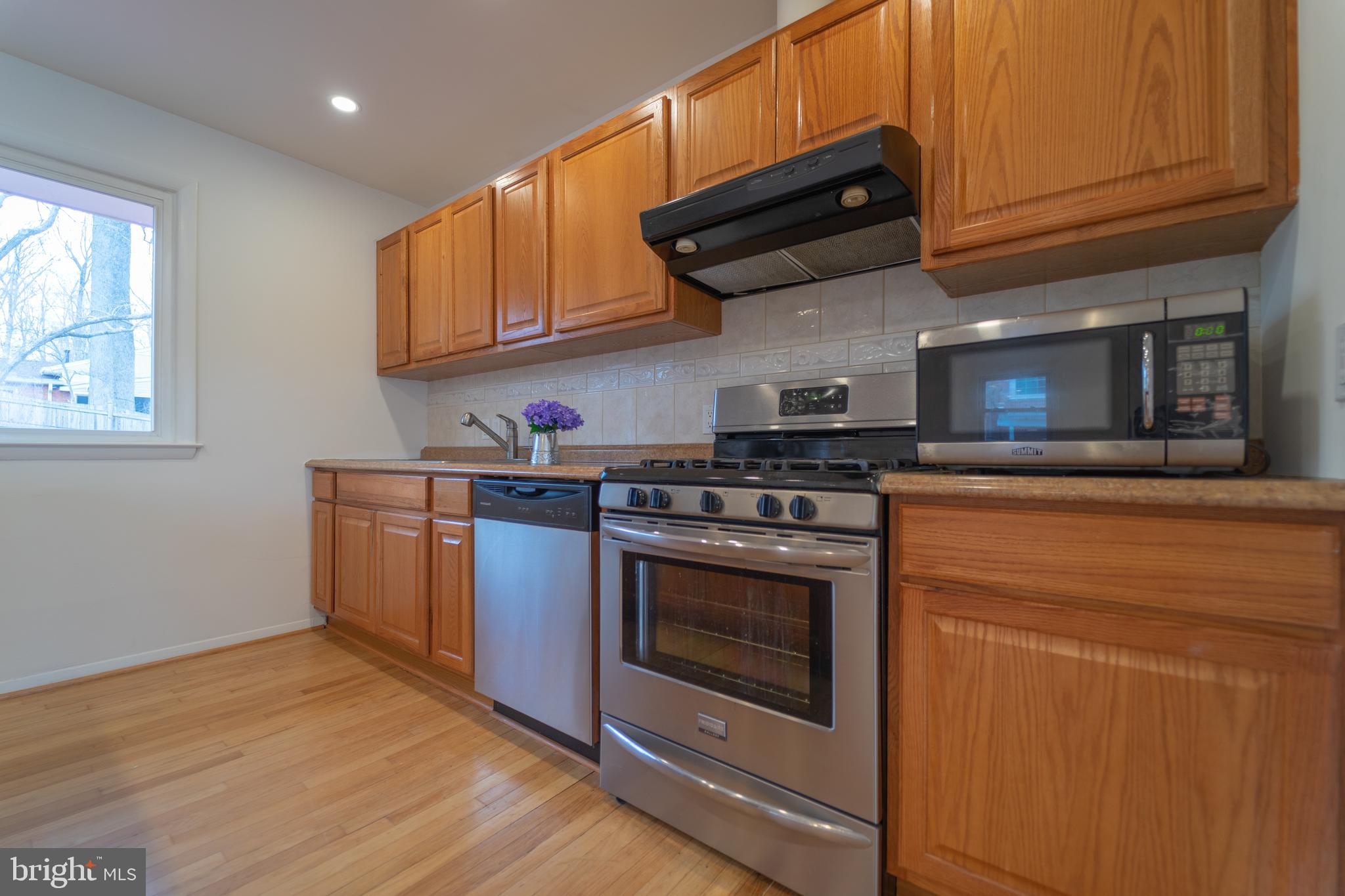 7902 Slidell Lane Springfield, VA 22151 - Photo 3 of 17 Gallery Image 3