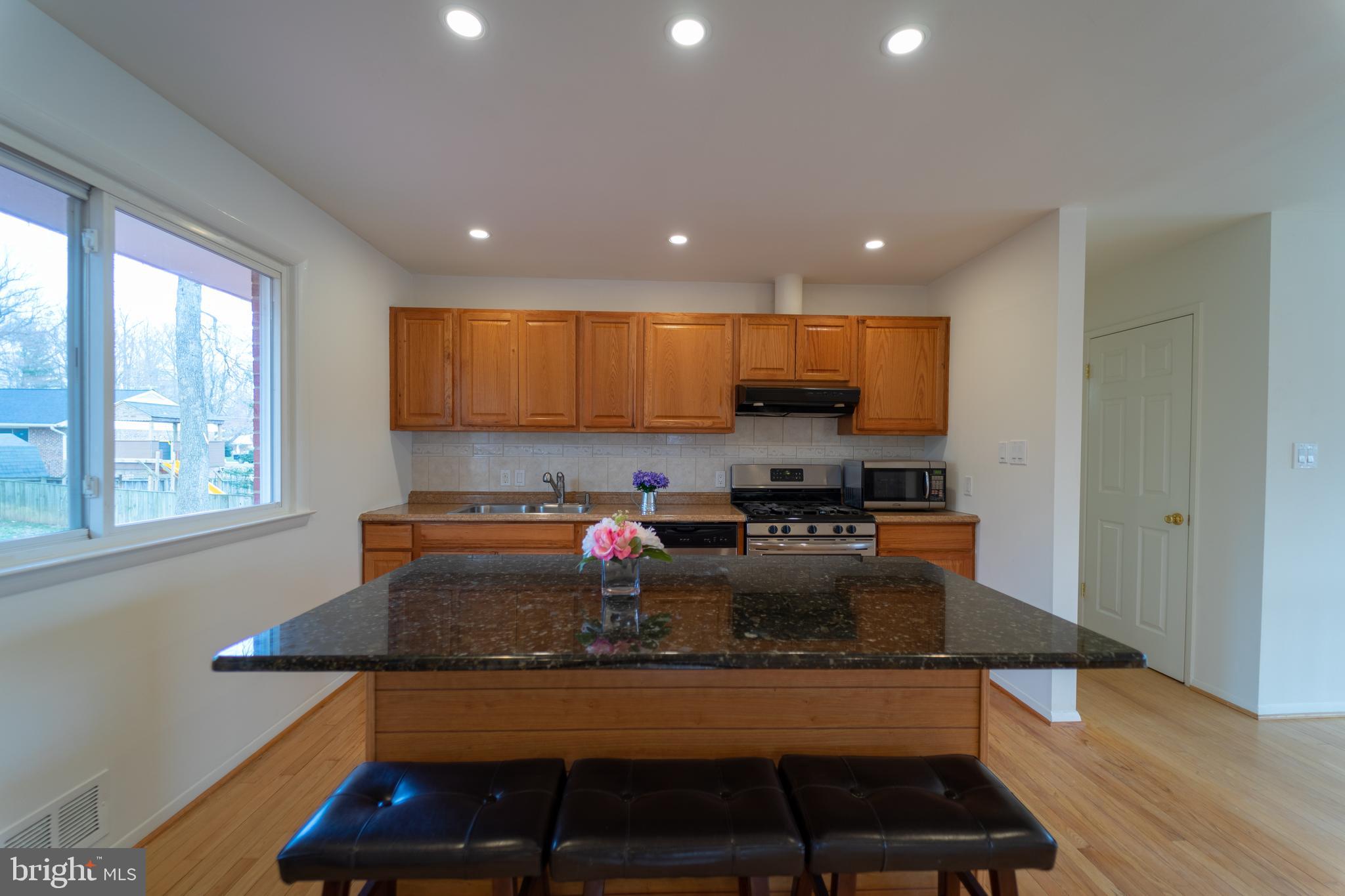 7902 Slidell Lane Springfield, VA 22151 - Photo 4 of 17 Gallery Image 4