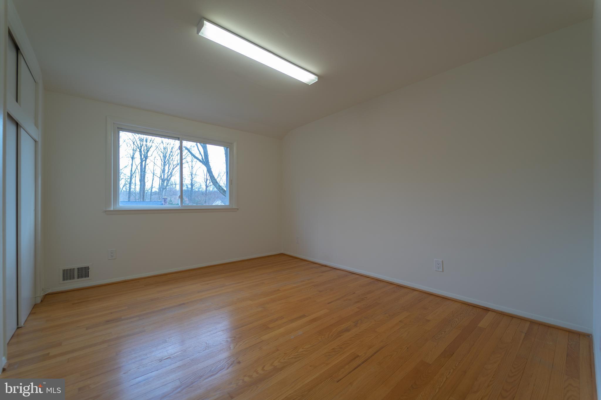 7902 Slidell Lane Springfield, VA 22151 - Photo 8 of 17 Gallery Image 8