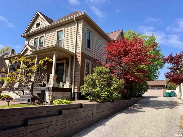 $210,000 | 648 South Randolph Street, Macomb, IL 61455