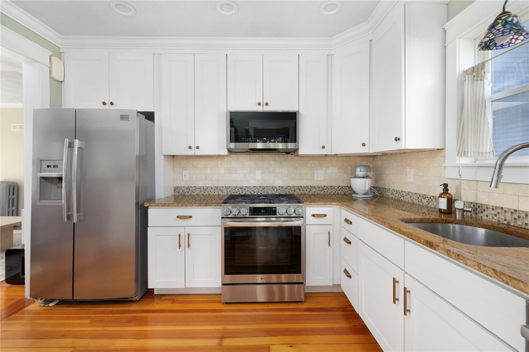 2038 Broad Street Cranston, RI 02905 - Photo 12 of 26