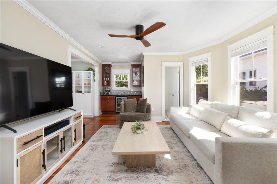 2038 Broad Street Cranston, RI 02905 - Photo 7 of 26