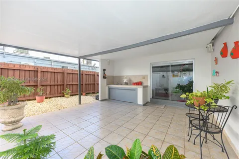 $800,000 | 30 Southwest 57th Court, Miami, FL 33144