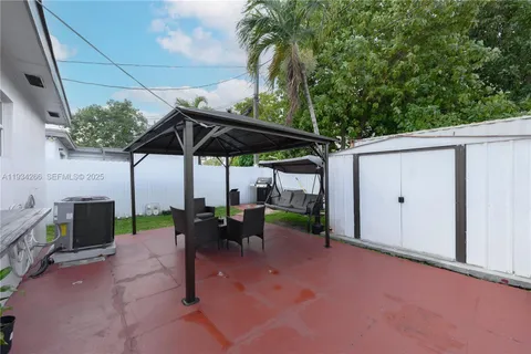 $800,000 | 30 Southwest 57th Court, Miami, FL 33144
