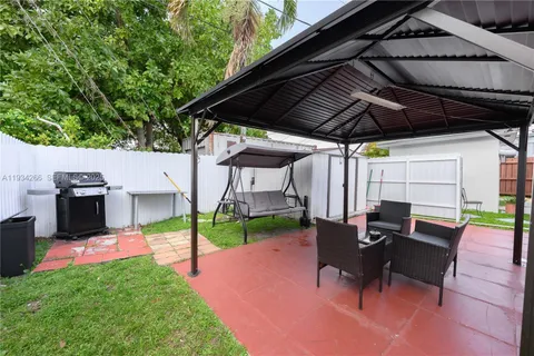 $800,000 | 30 Southwest 57th Court, Miami, FL 33144