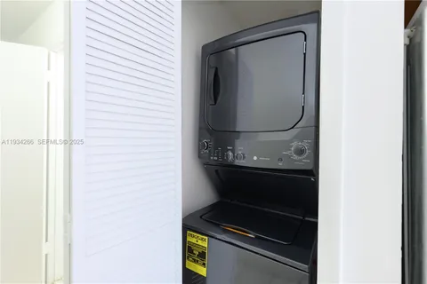 $800,000 | 30 Southwest 57th Court, Miami, FL 33144