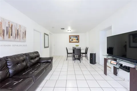 $800,000 | 30 Southwest 57th Court, Miami, FL 33144
