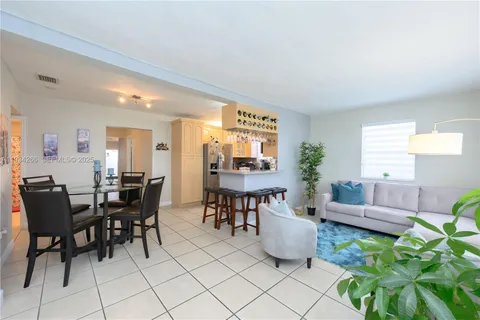 $800,000 | 30 Southwest 57th Court, Miami, FL 33144