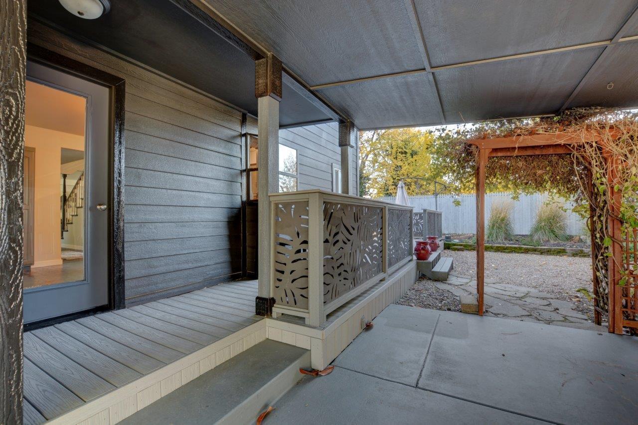 2194 Lower River Road Grants Pass, OR 97526 - Photo 19 of 56 80F36608-558B-49D4-A4C1-8497F581BA4E