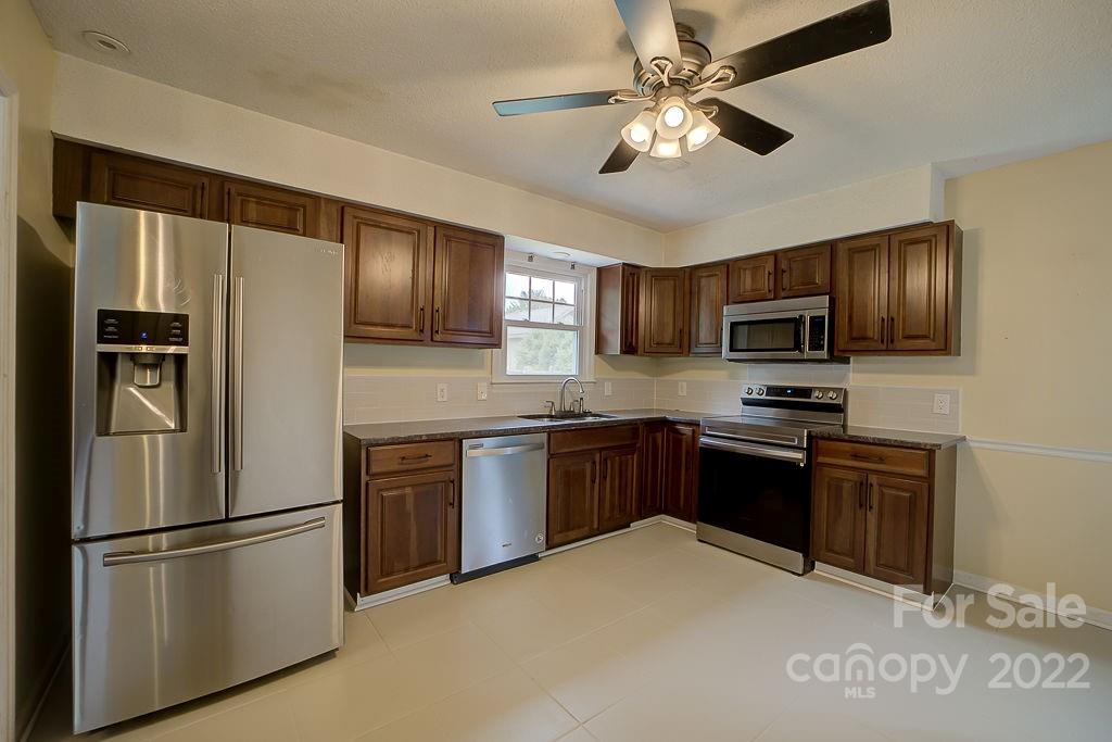1509 Reid Harkey Road Matthews, NC 28105 - Photo 17 of 42 Gallery Image 17