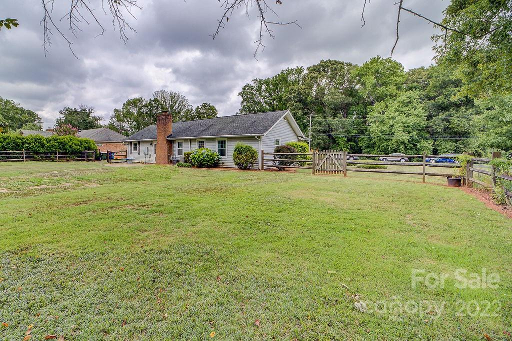 1509 Reid Harkey Road Matthews, NC 28105 - Photo 34 of 42 Gallery Image 34