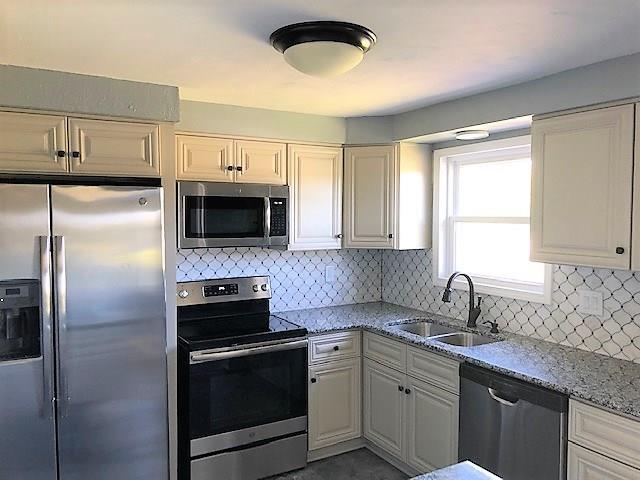 4204 Stratford Drive Irwin, PA 15642 - Photo 3 of 12