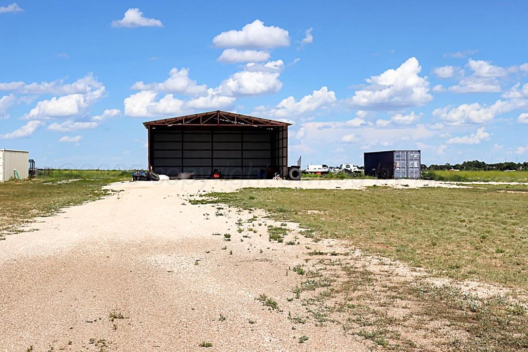 735 Wagon Mound Highway Other - Not In List, NM 87743 - Photo 30 of 39 a view of a ocean with a building
