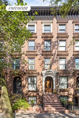 $6,800,000 | 154 A Hicks Street | Brooklyn Heights