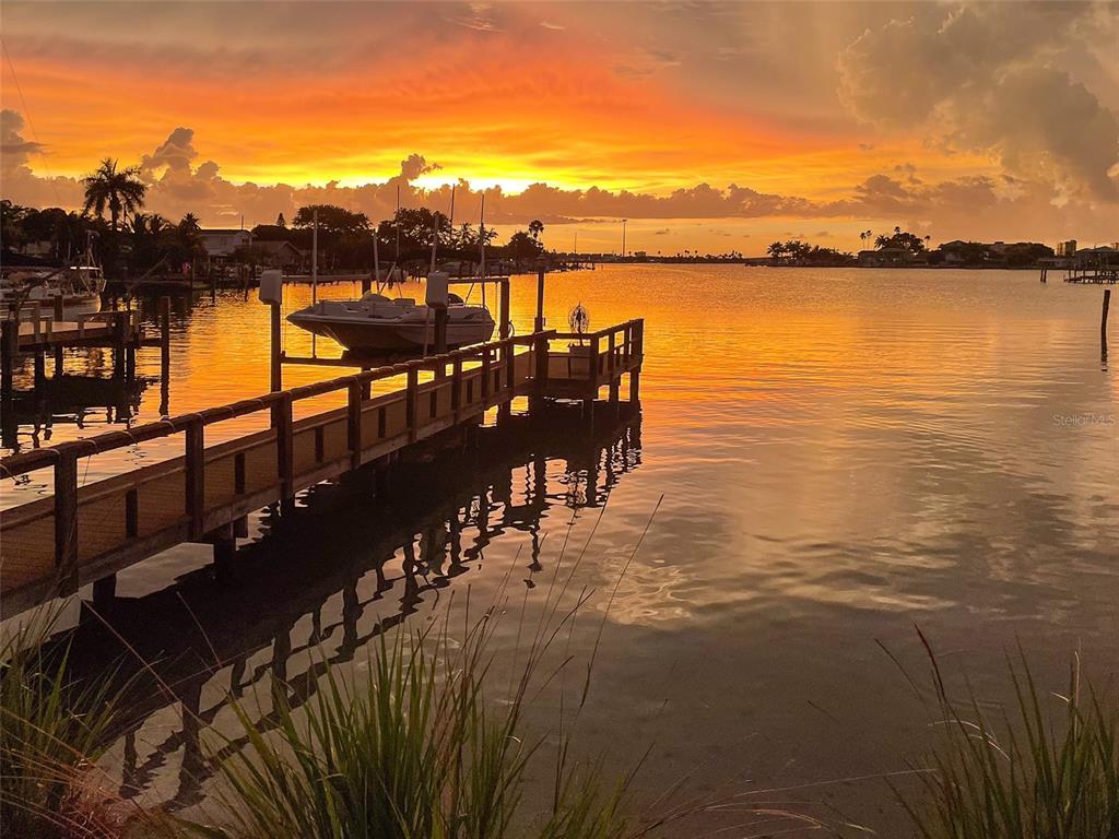712 Sunset Cove Madeira Beach, FL 33708 - Photo 78 of 93 Gallery Image 78