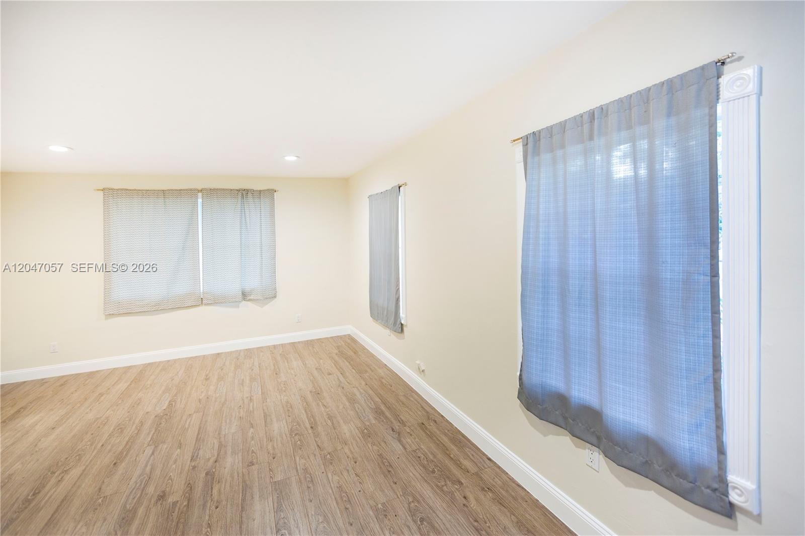 5451 Southwest 80th Street Miami, FL 33143 - Photo 18 of 39