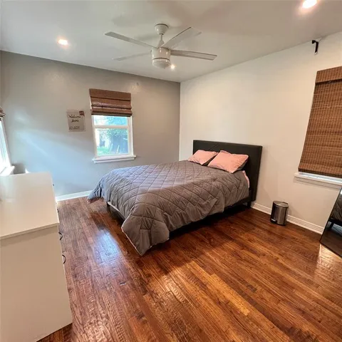 $2,100 | 2441 Falls Drive, Dallas, TX 75211