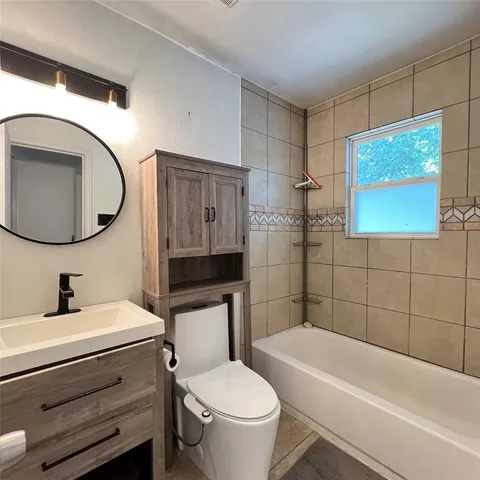 $2,100 | 2441 Falls Drive, Dallas, TX 75211