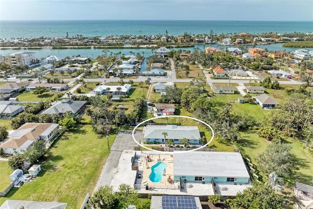 $925,000 | 401 Shore Road, Nokomis, FL 34275