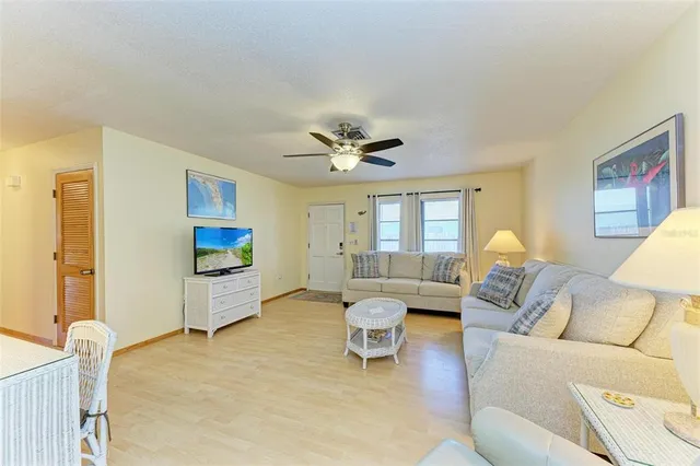 $925,000 | 401 Shore Road, Nokomis, FL 34275