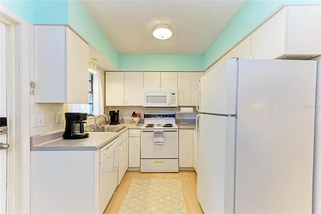 $925,000 | 401 Shore Road, Nokomis, FL 34275