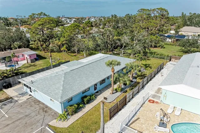 $925,000 | 401 Shore Road, Nokomis, FL 34275