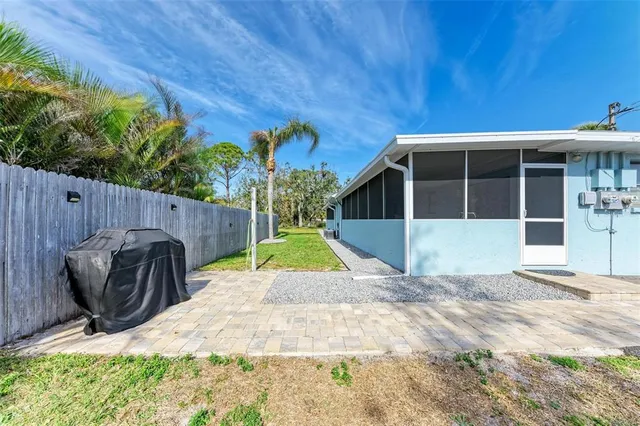 $925,000 | 401 Shore Road, Nokomis, FL 34275