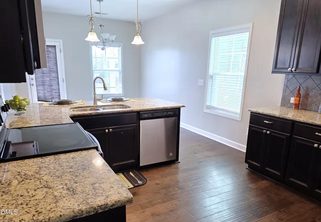 $2,100 | 281 East Webber Lane, Clayton, NC 27527