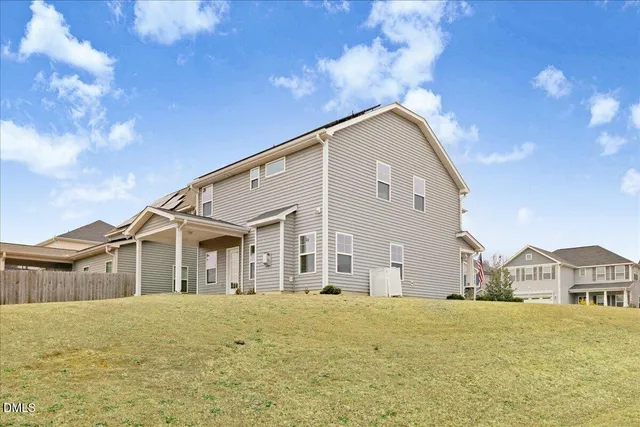 $2,100 | 281 East Webber Lane, Clayton, NC 27527