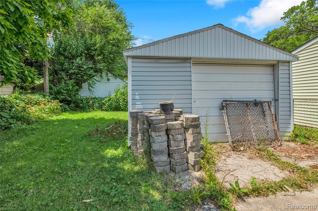 2147 Romeo Street Ferndale, MI 48220 - Photo 18 of 21