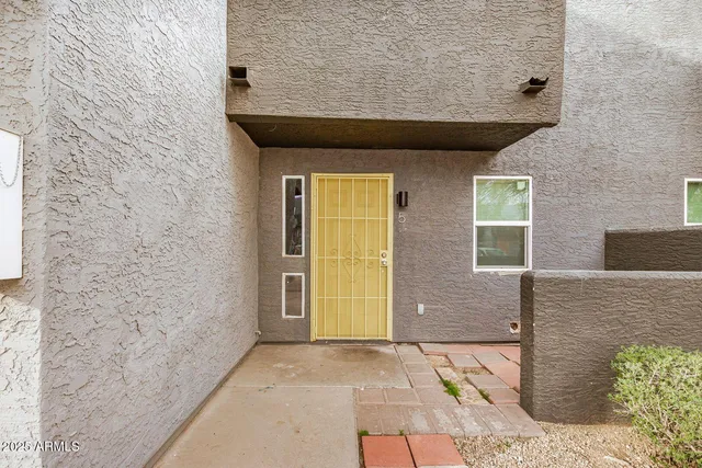 $1,350 | 15427 North Jerry Street, Unit A1, Surprise, AZ 85378