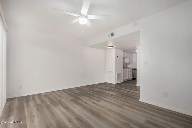 $1,350 | 15427 North Jerry Street, Unit A1, Surprise, AZ 85378