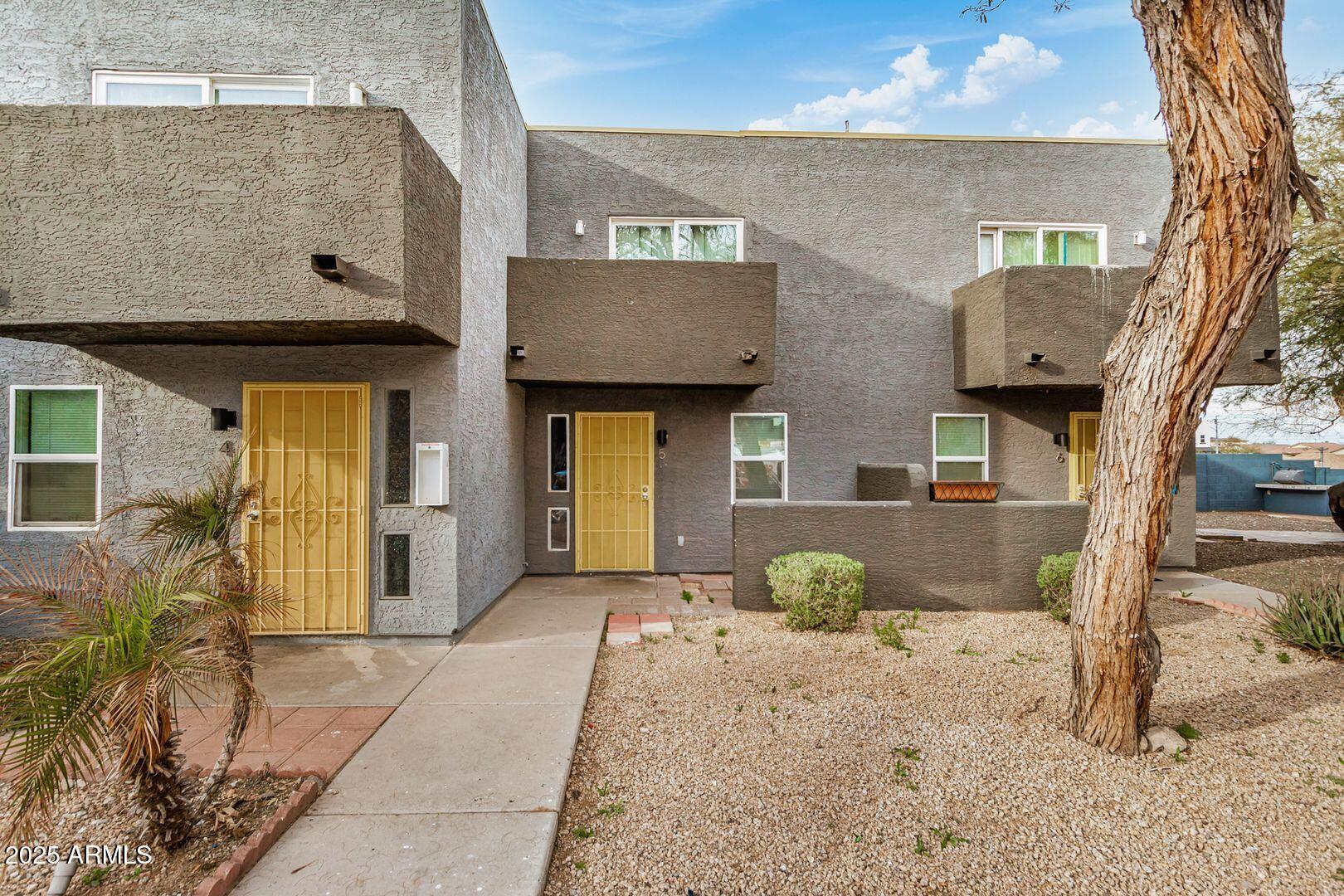 15427 North Jerry Street, Unit A1 Surprise, AZ 85378 - Photo 3 of 26 large-23