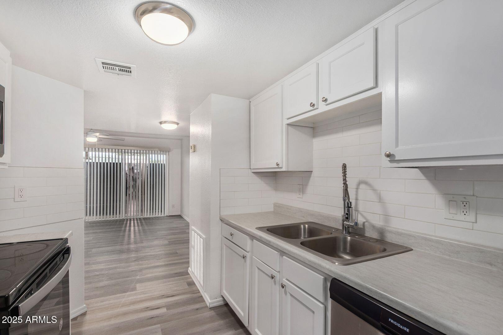 15427 North Jerry Street, Unit A1 Surprise, AZ 85378 - Photo 5 of 26 large-4