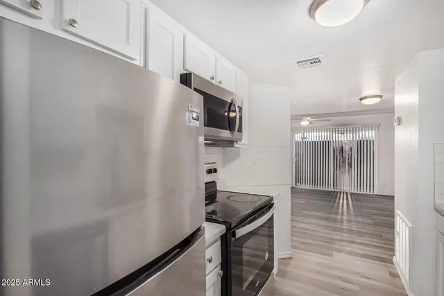 $1,350 | 15427 North Jerry Street, Unit A1, Surprise, AZ 85378