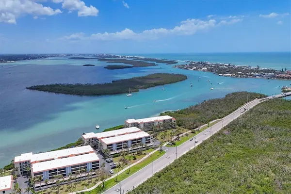 $340,000 | 1701 Beach Road, Unit 208, Englewood, FL 34223