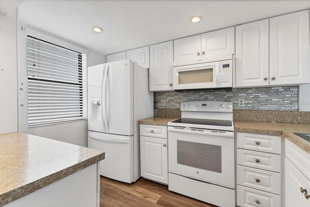 1701 Beach Road, Unit 208 Englewood, FL 34223 - Photo 16 of 51