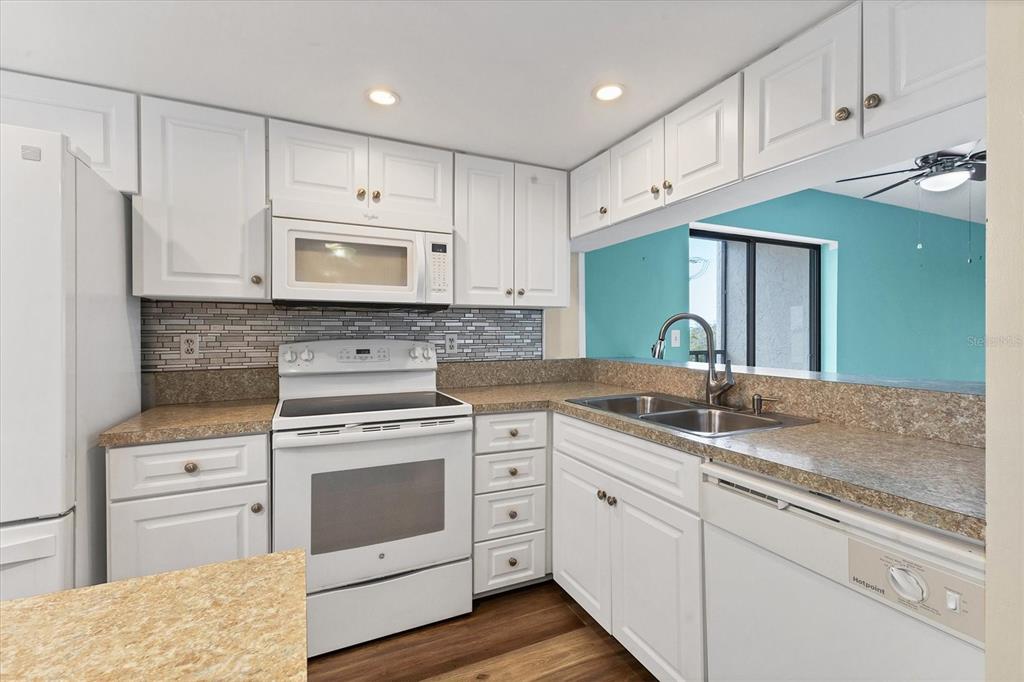 1701 Beach Road, Unit 208 Englewood, FL 34223 - Photo 17 of 51