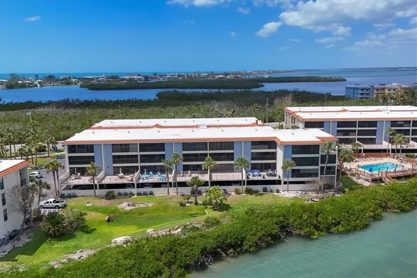 $340,000 | 1701 Beach Road, Unit 208, Englewood, FL 34223